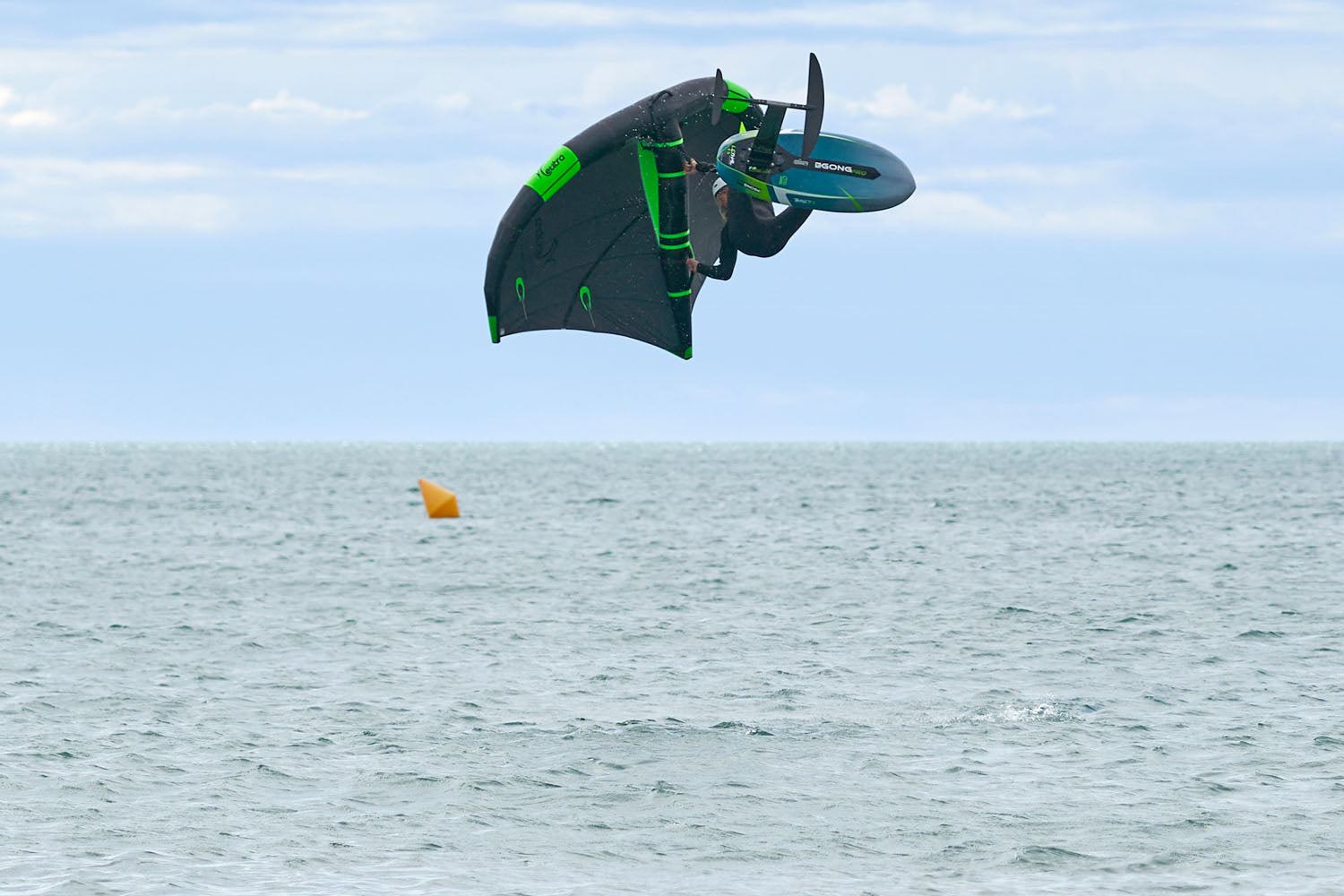PHOTO : SEND IT ON THE FLAT!