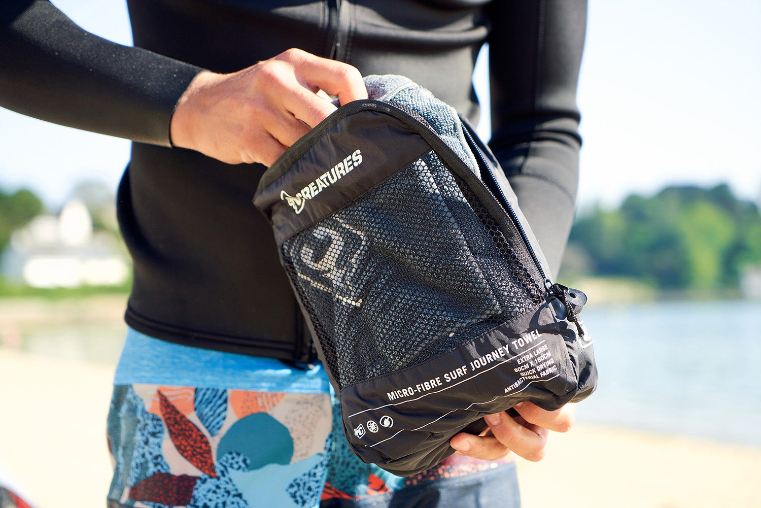 SHOP : Creatures journey towel !!!