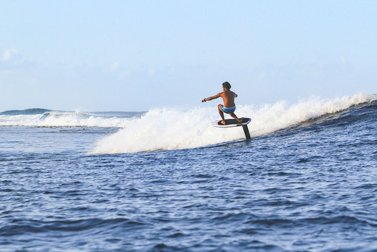 PHOTO : SURFEZ HORS PISTE EN SURF FOIL !