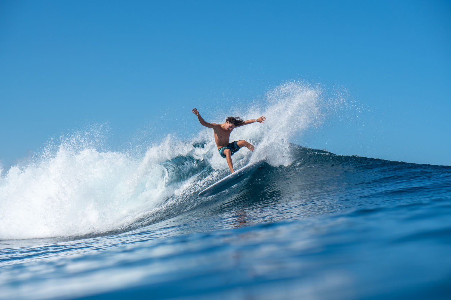 PHOTO: TRANSITION TO A SHORTBOARD WITH THE BATMOB!