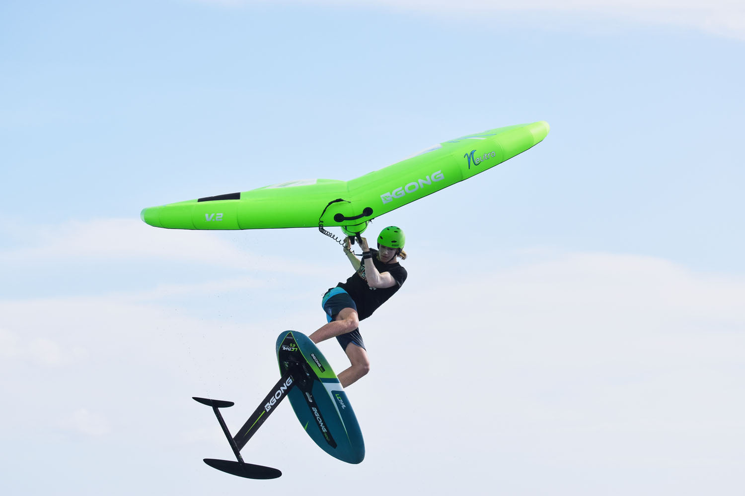 NEWS: MAKING HEADS SPIN!