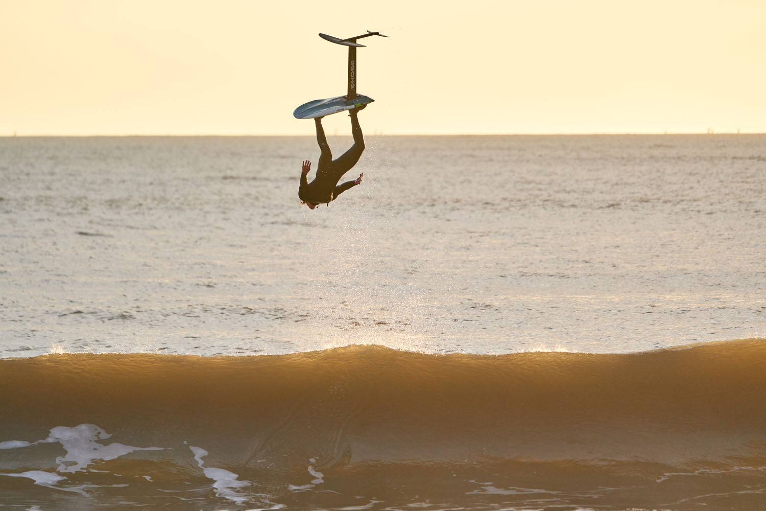 STUNT FLYING ON THE MATATA!