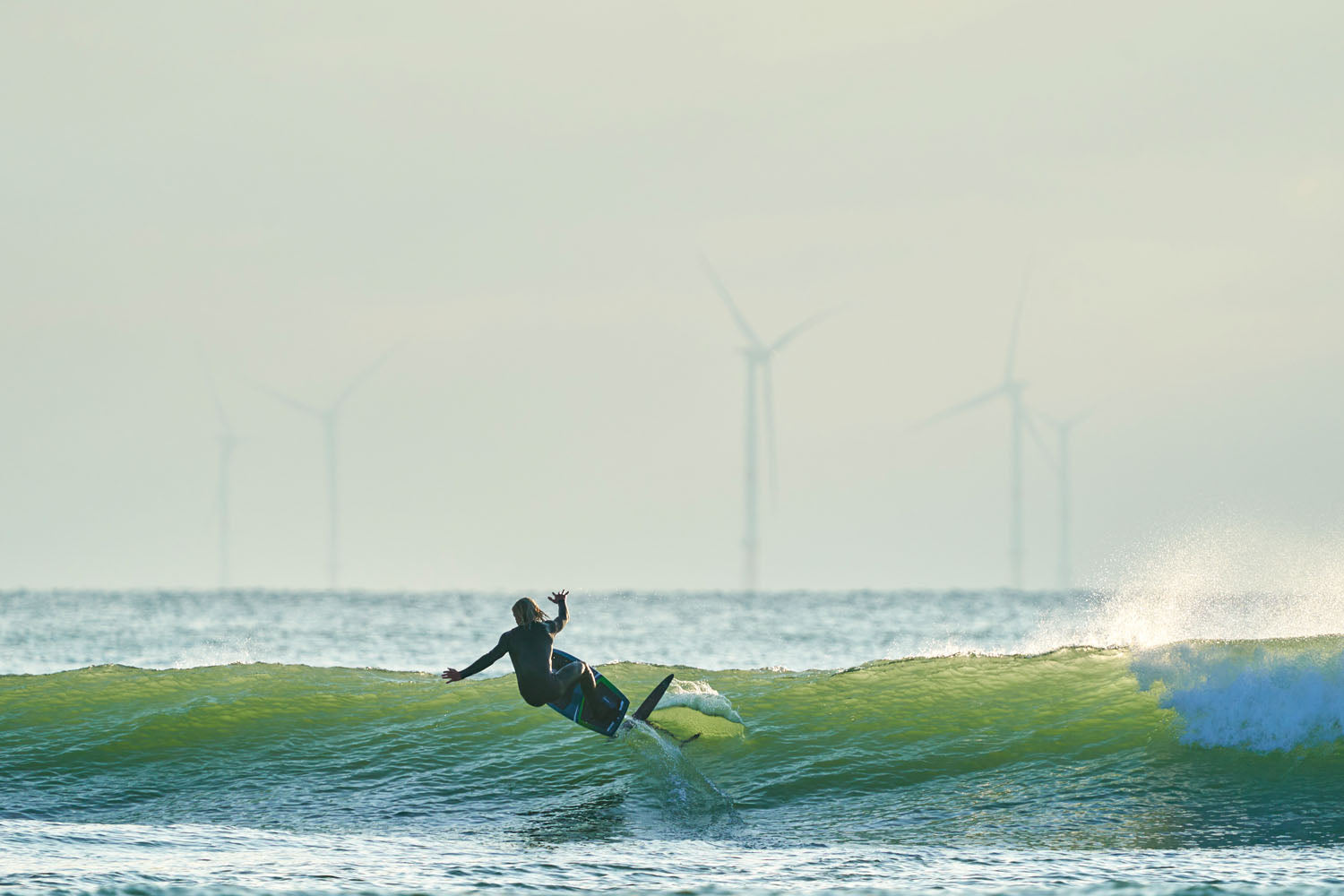 PHOTO: HANGING ON WITH HIGH ASPECT FOILS!