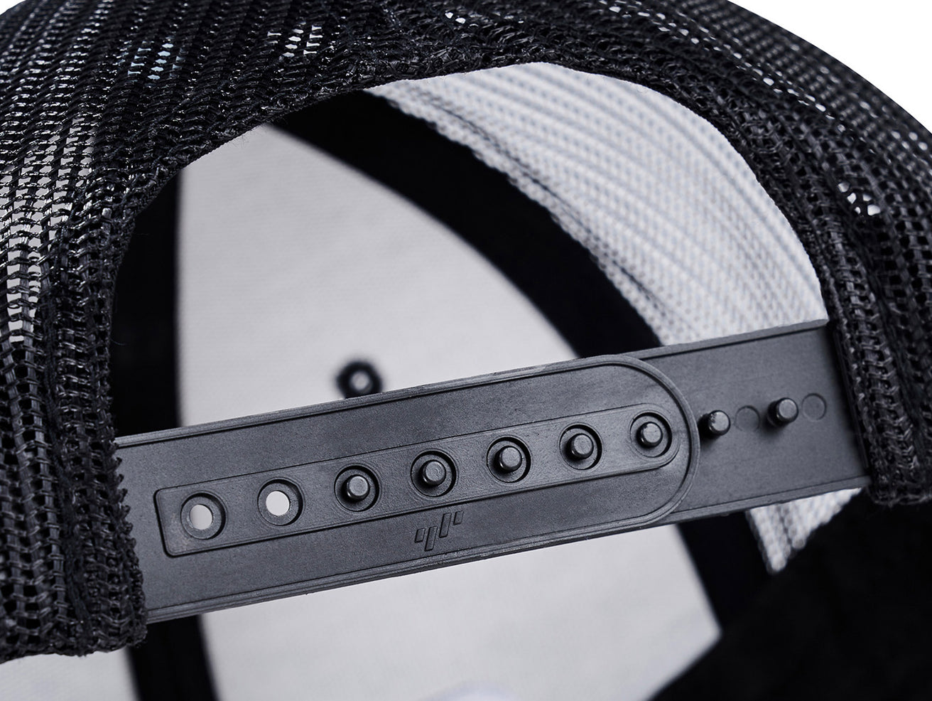 GONG | Flameball Trucker Puff Cap