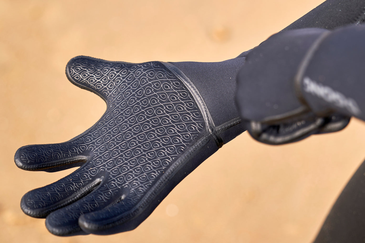 GONG | 3mm Surf Gloves Neoprene Limestone