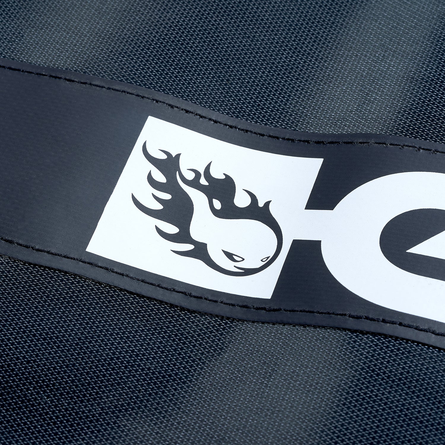 GONG | Foil Plane Bag Manta