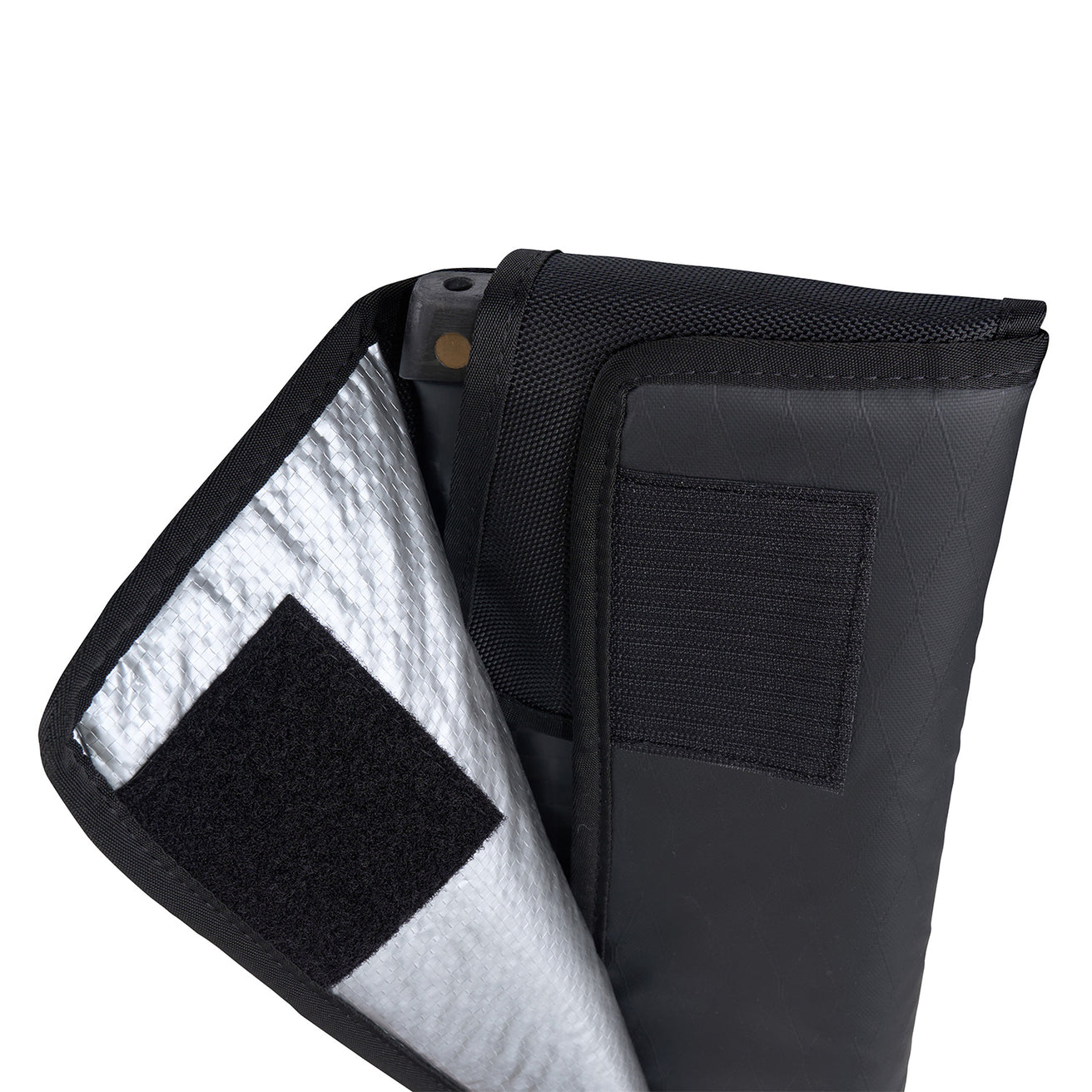 GONG | Foil Cover Mast