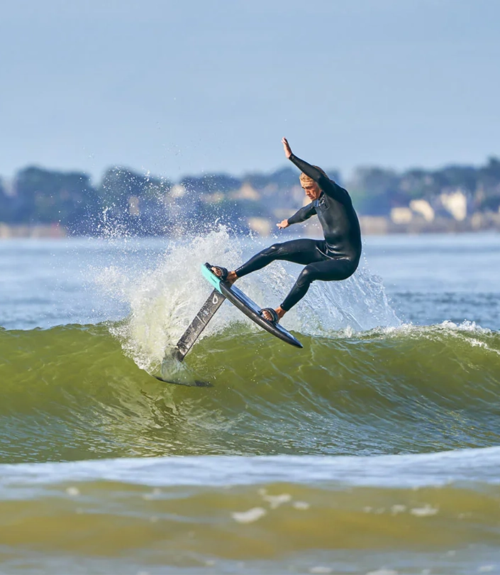 5 raisons de faire du surf foil