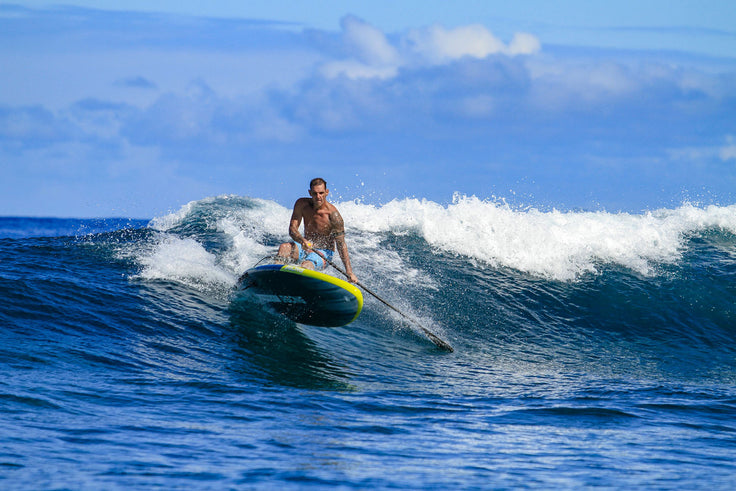 JOUER DANS LES VAGUES !