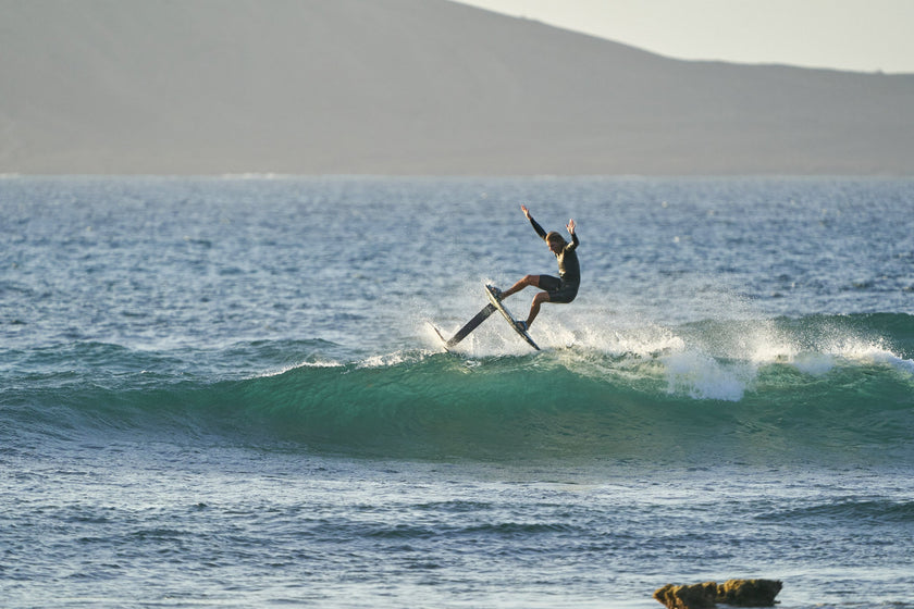 AWAY FROM THE CROWDS WITH A SURF FOILING SESH!