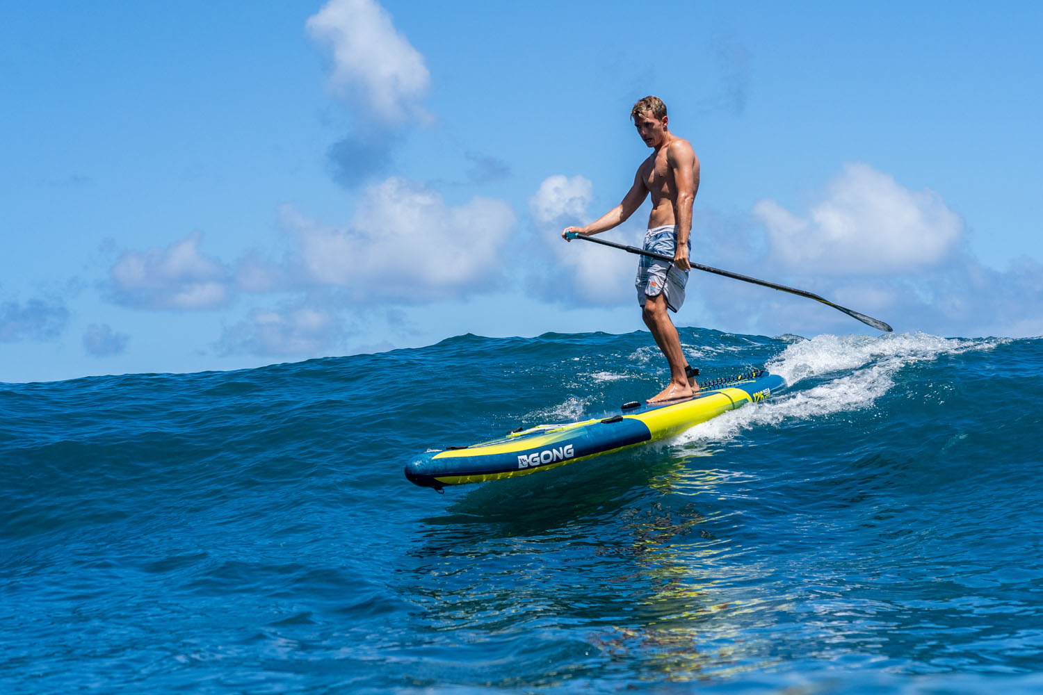 SURFER EN COUINE MARIE RACE !