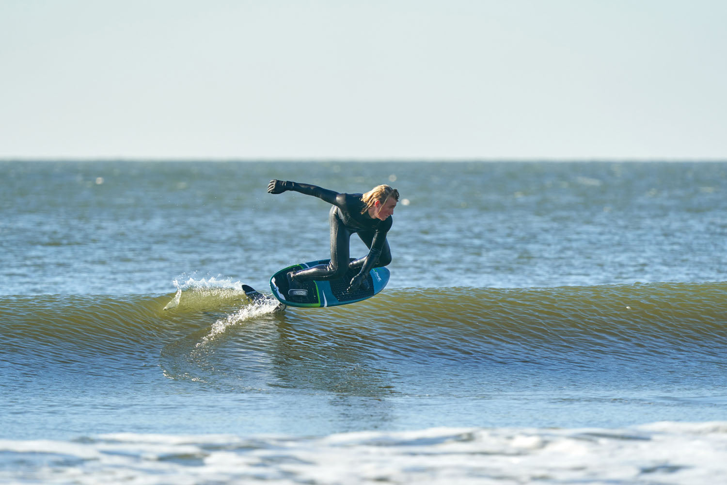 PHOTO: BEACH START TO CARVE!