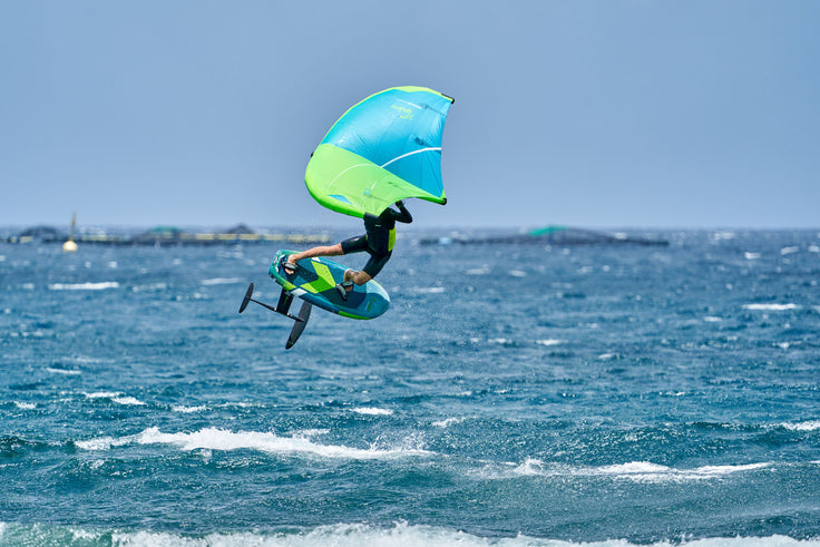 (Switched stance) tail kick