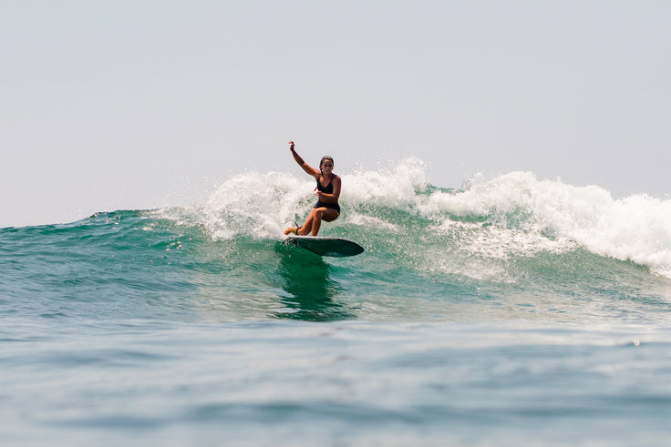 PHOTO: TURNS ON A LONGBOARD!