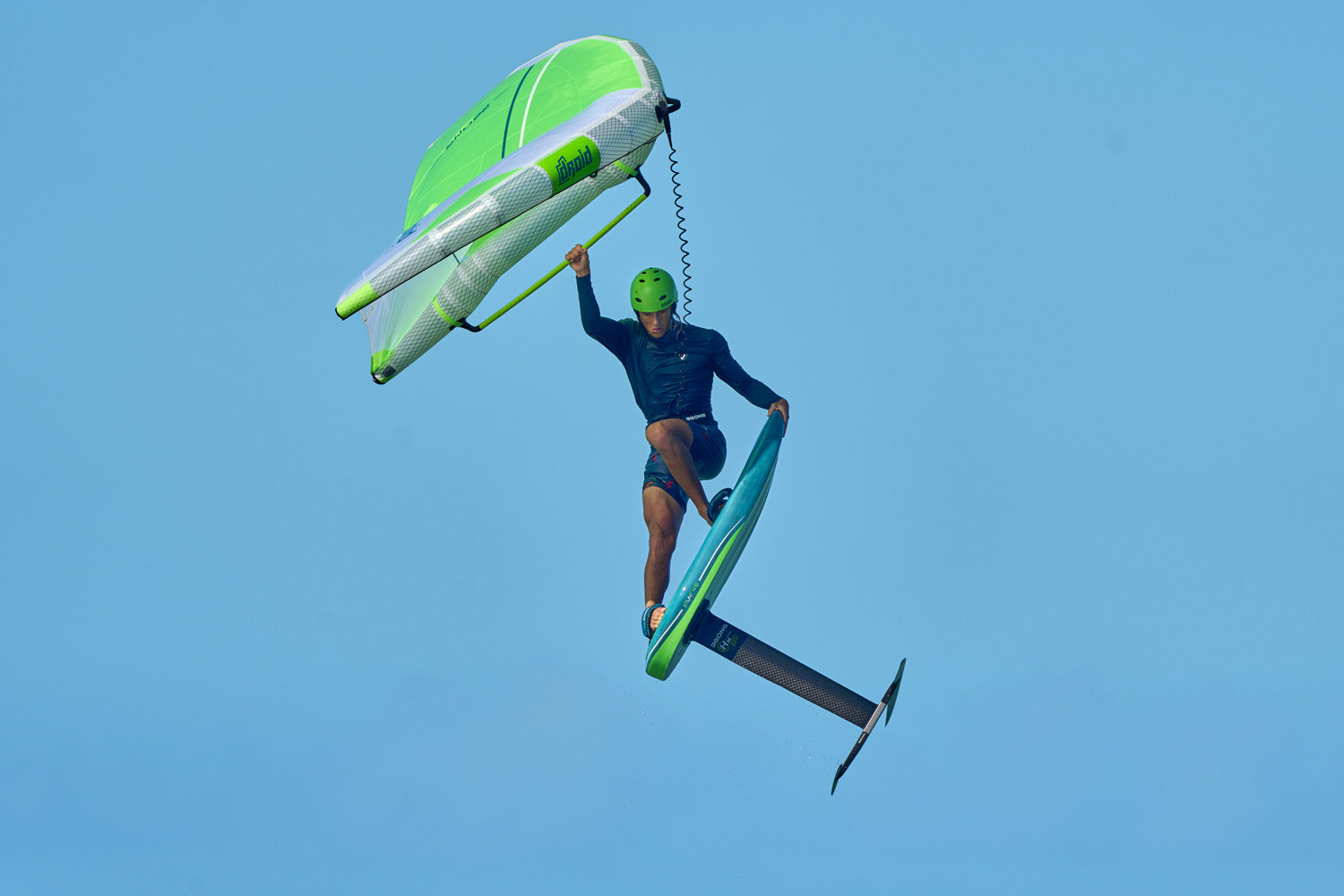 GEAR: 5 REASONS TO USE THE GONG BOOM IN WING FOILING