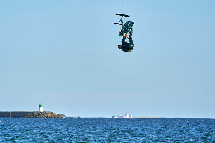 PHOTO : POCKET KITE FOIL BOARD !