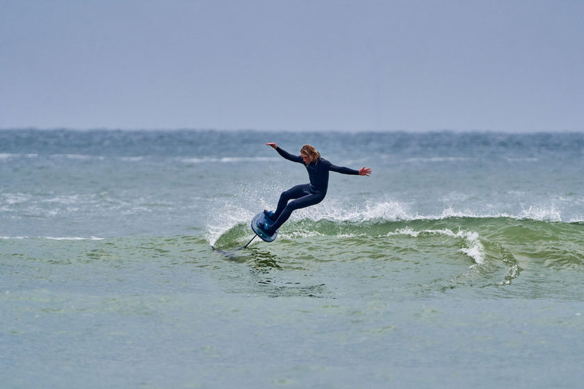 PHOTO : LA CRÊTE DES VAGUES COMME RAMPE DE SKATE