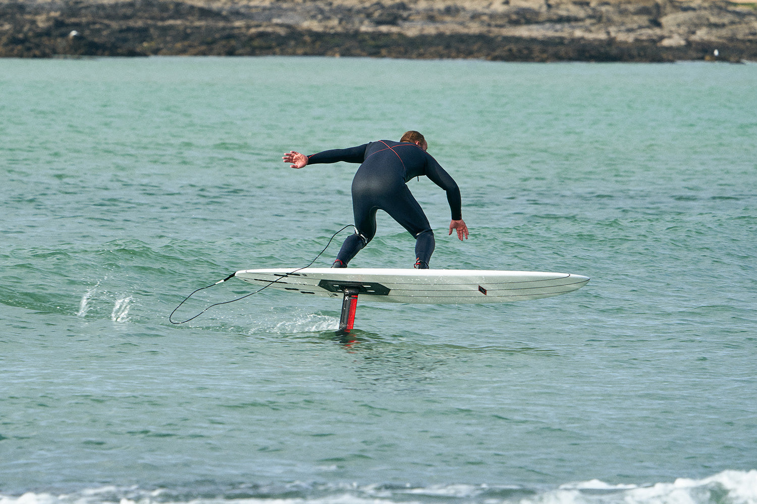 PHOTO : surf foiling is magic !!!