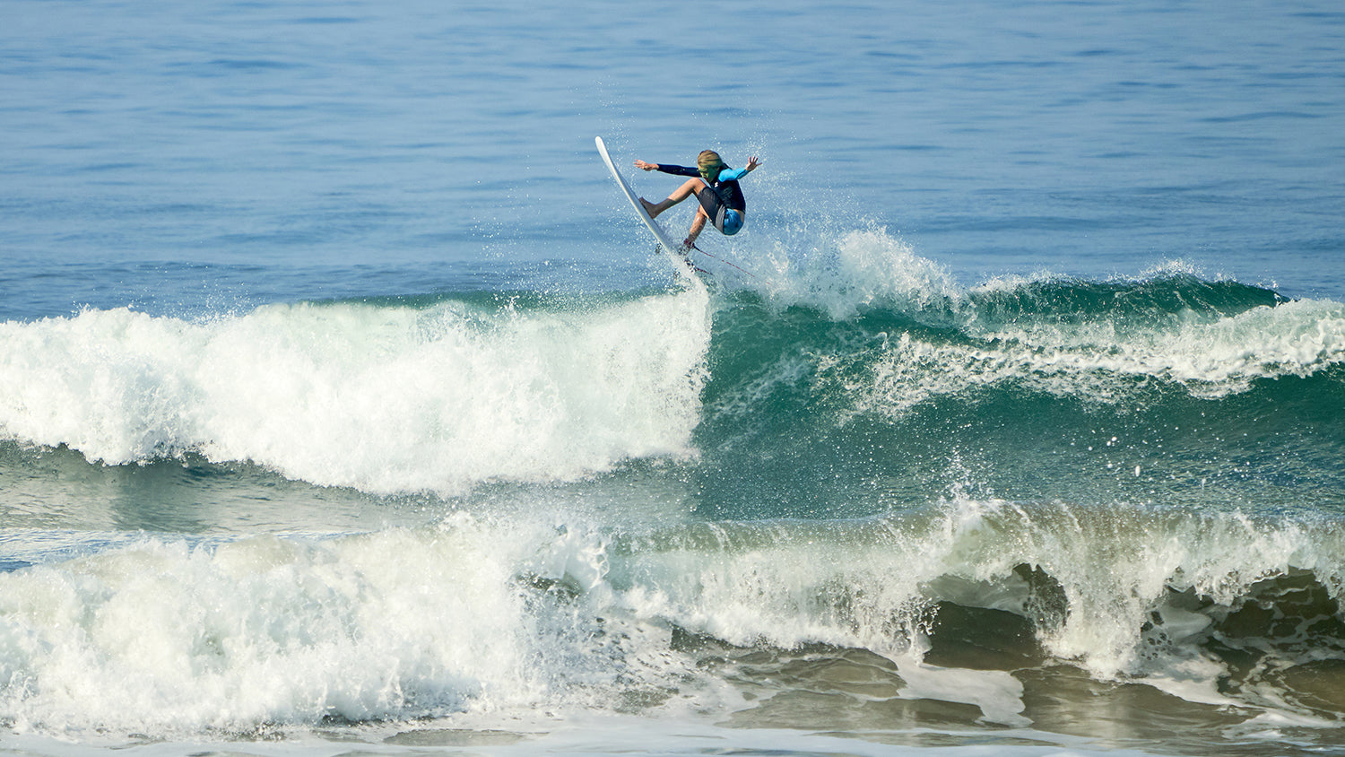 PHOTO : motivated surfer !!!