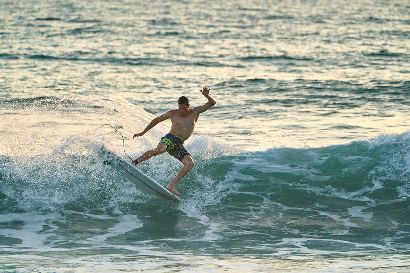 PHOTO : Catch surfing !!!