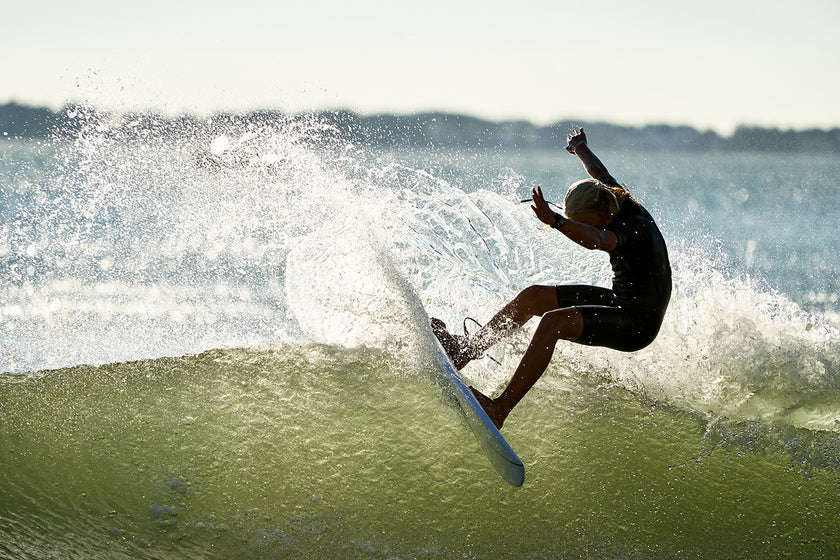 PHOTO : SURFING IS AN ART !!!