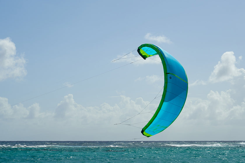 FEEDBACK : GONG KITE STRUTLESS !!!
