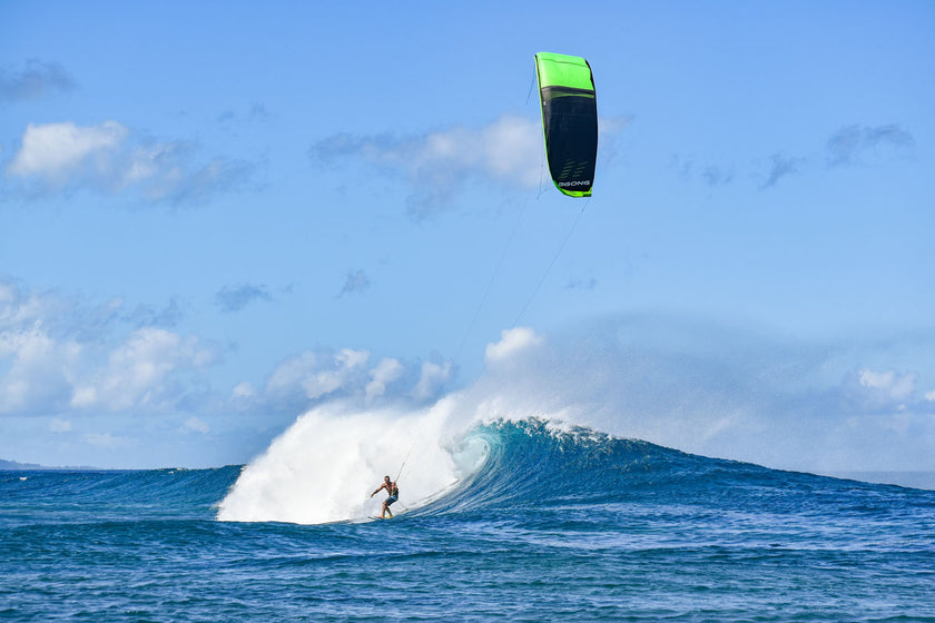 PHOTO : LA STRUTLESS EN SURF !