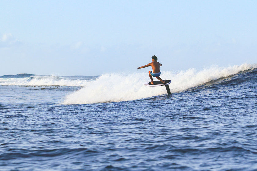 PHOTO: SURF FOILING OFF-TRACK!