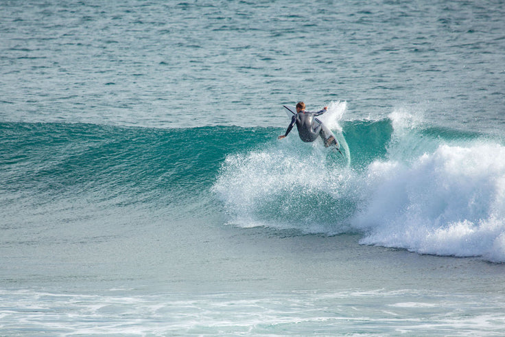 MATOS : SHORTBOARDS LETHAL ET ATOMIC DISPOS EN CONSTRUCTION EPOXY !