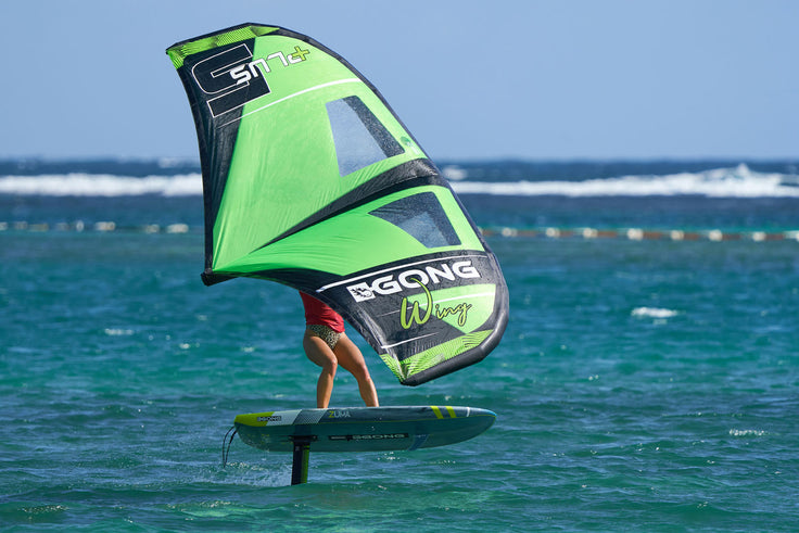 MATOS : AVEC QUELLE PLANCHE DEBUTER EN WING FOIL ?