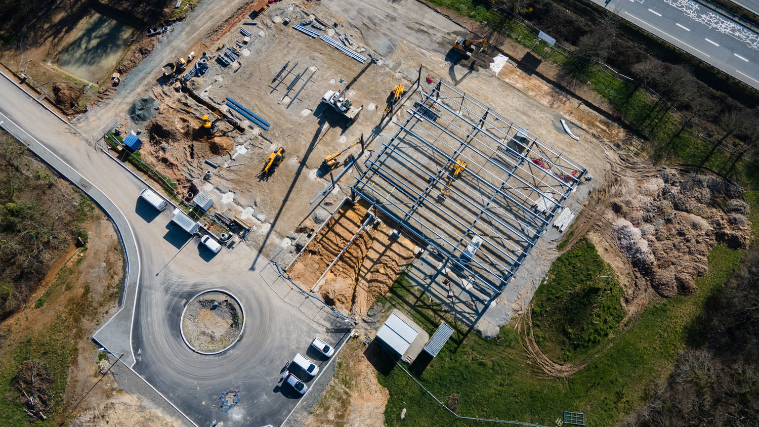 PHOTO : LE GONG SPACE CENTER SORT DE TERRE !!!