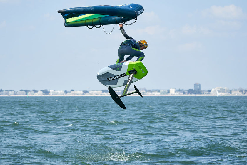 PHOTO: 360 FRONT GRAB !!!