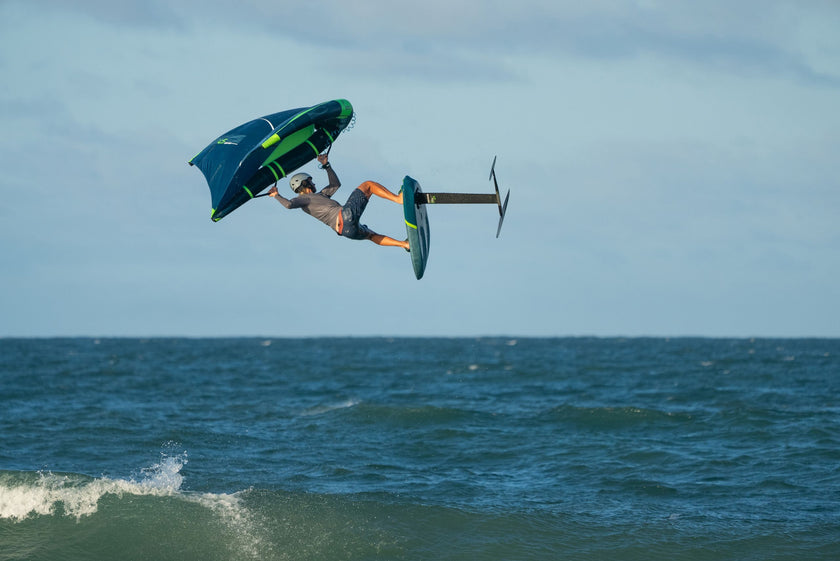 BACKLOOP DANS LA VAGUE