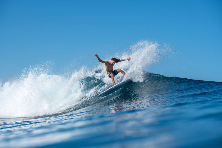 PHOTO : PASSEZ EN SHORTBOARD AVEC LA BATMOB !