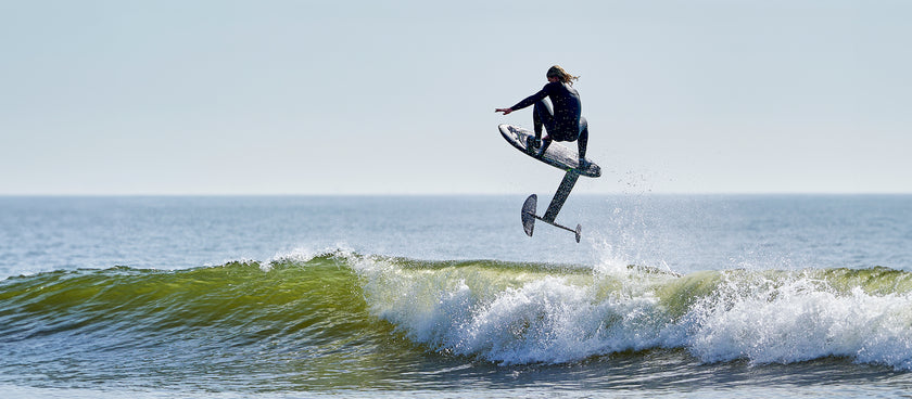 INSIGHTS: STRAPLESS SURF FOILING SESSION 