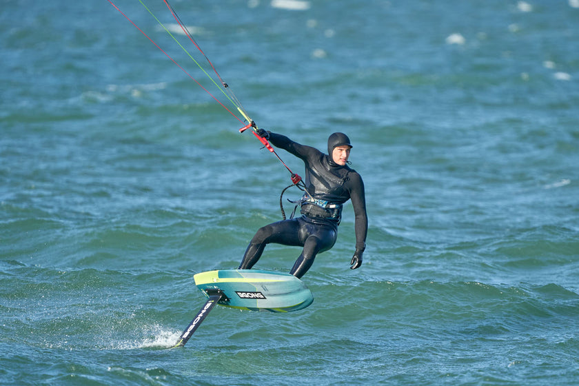 SHOP : TOUJOURS ASSEZ DE VENT AVEC LE PACK KITE FOIL STARTER !