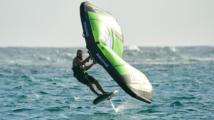 FORUM : WITH OR WITHOUT A WING HARNESS !!!