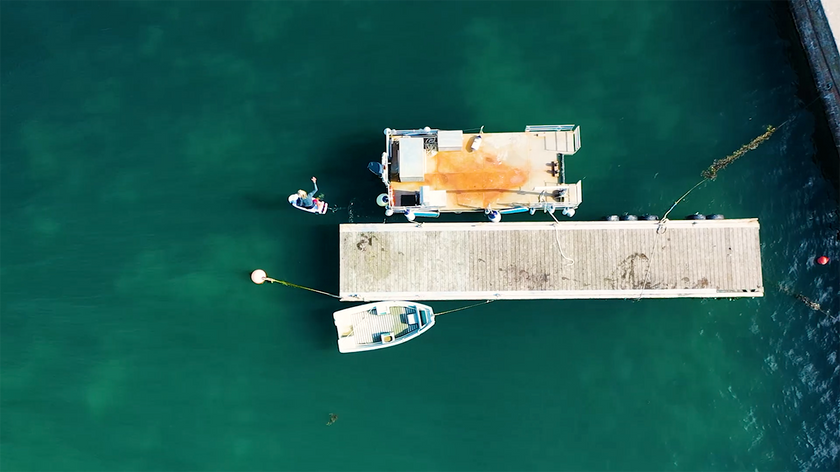 MOVIE: OFF THE DOCK !!!