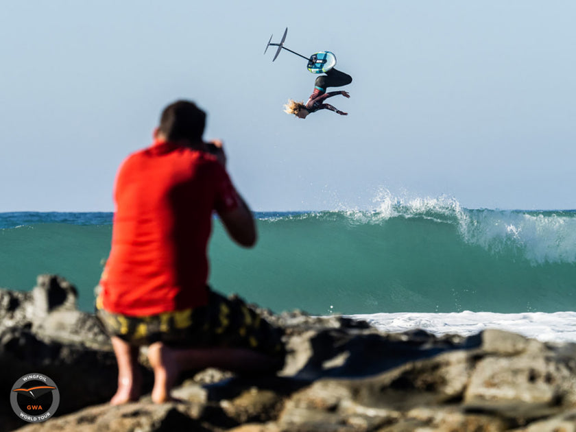 NEWS : DOUCHE AU CHAMPAGNE EN SURF FOIL !