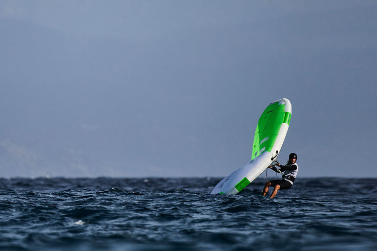 NEWS : JULIEN PREND LA DEUXIÈME PLACE EN WING FOIL RACING À CAGLIARI