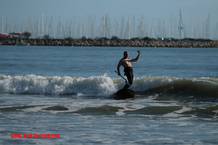 PHOTO : beer surfing