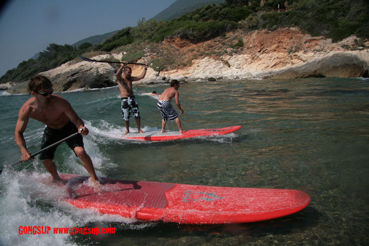 PHOTO : party wave