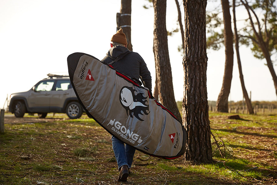 GEAR : board bags walking !