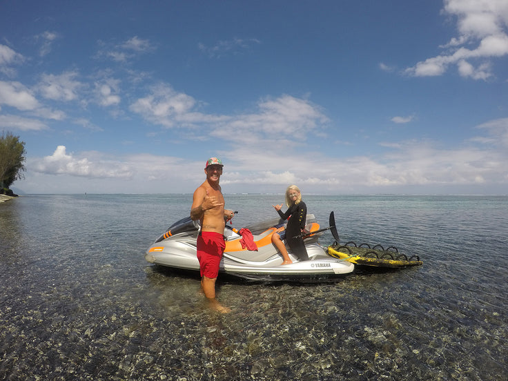 Surf trip in Tahiti