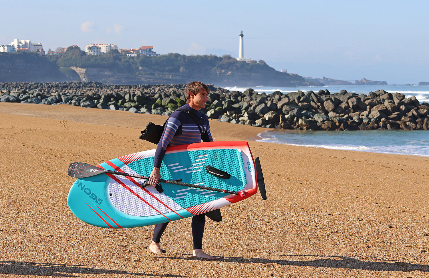 SUP Foil surfing