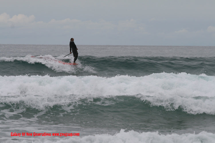 MOVE : hang ten on a SUP