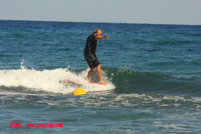 PHOTO : hang five and fun on GONG longboards !!!