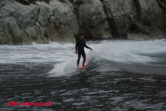 SESSION : tons of fun on GONG longboards !!!