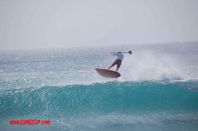 PHOTOS : kick out babe !!!