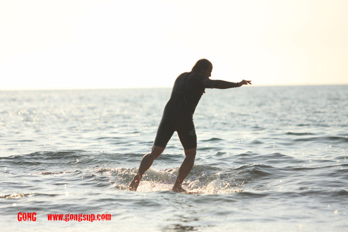 PHOTO : one foot cruising !!!